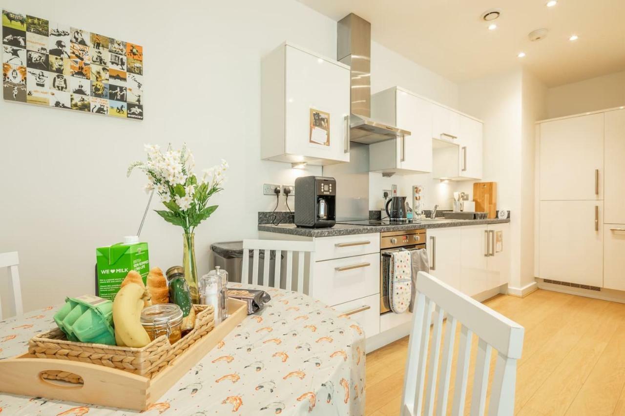Central Bedford: Two Bedrooms, Breakfast Basket Luaran gambar