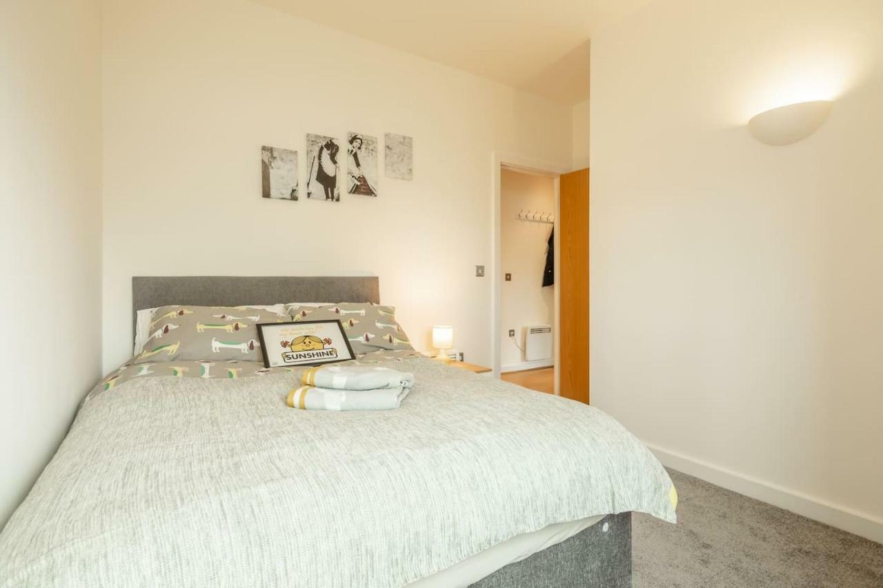Central Bedford: Two Bedrooms, Breakfast Basket Luaran gambar