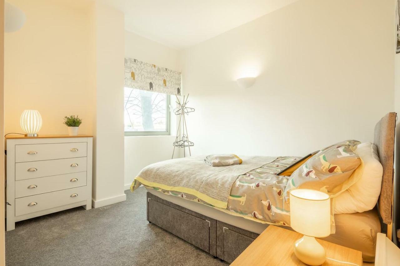 Central Bedford: Two Bedrooms, Breakfast Basket Luaran gambar