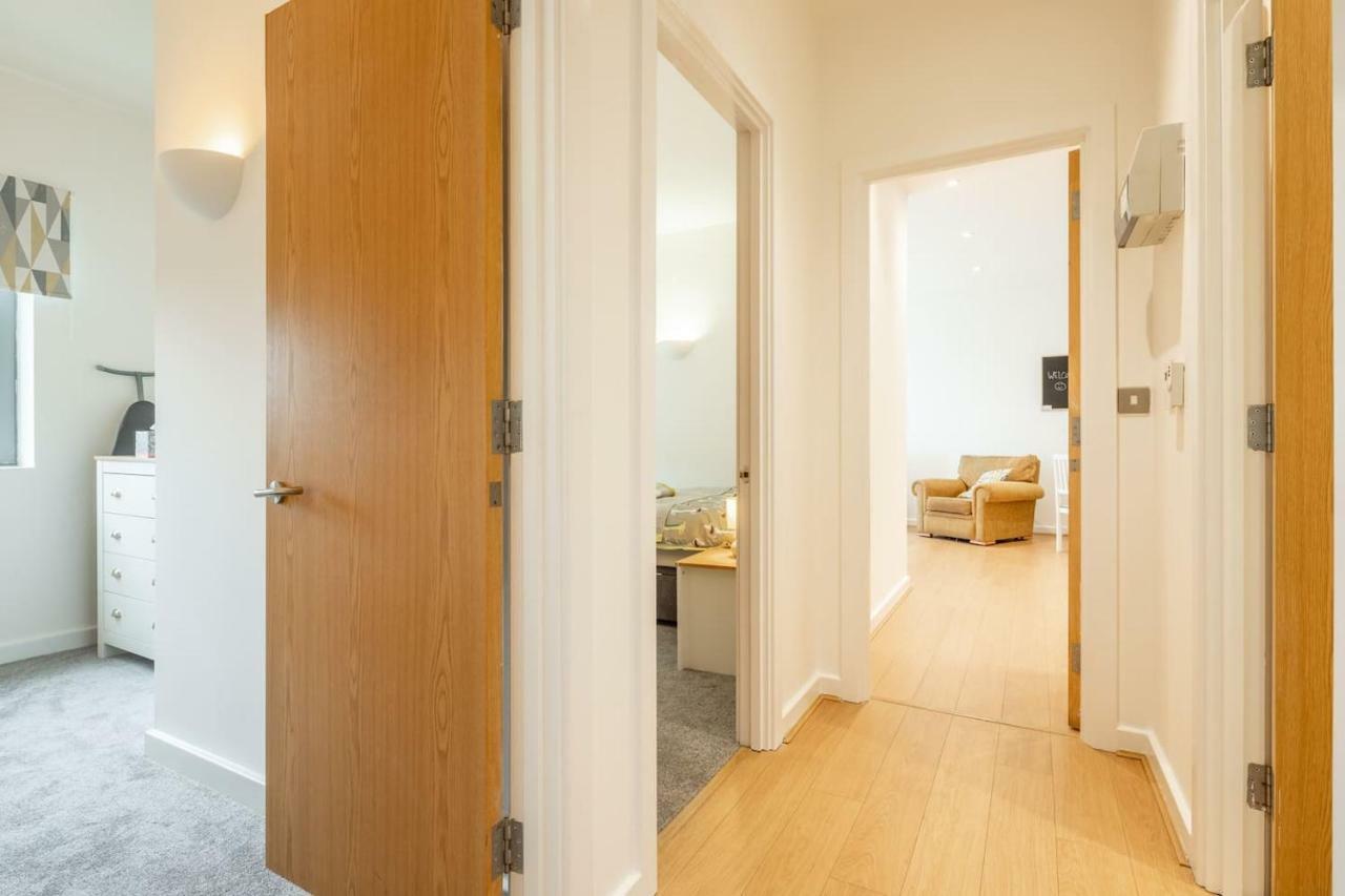Central Bedford: Two Bedrooms, Breakfast Basket Luaran gambar