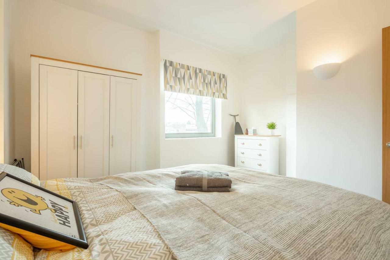Central Bedford: Two Bedrooms, Breakfast Basket Luaran gambar