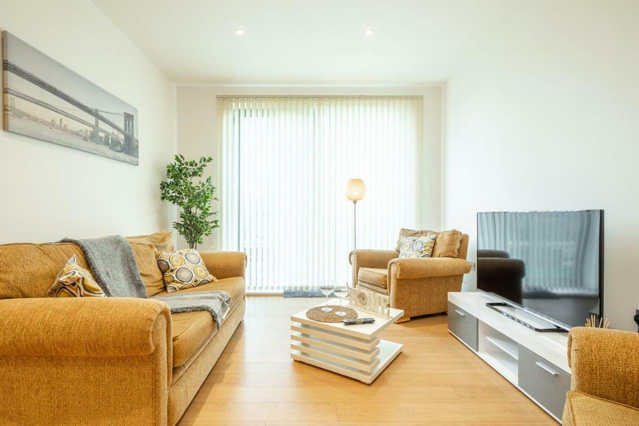 Central Bedford: Two Bedrooms, Breakfast Basket Luaran gambar